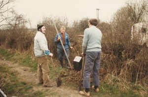 Putting in new mile posts, John Kendal, Roy Hockley Ray Lockley and Keith Deakin, 1984. 